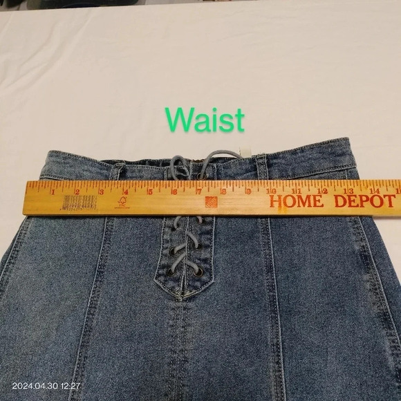Hayden Los Angeles size Small Denim Accent Tie Waist Retro Mini Skirt Boho - Picture 5 of 7